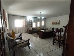 Casa à Venda