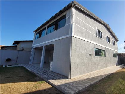 Casa à Venda