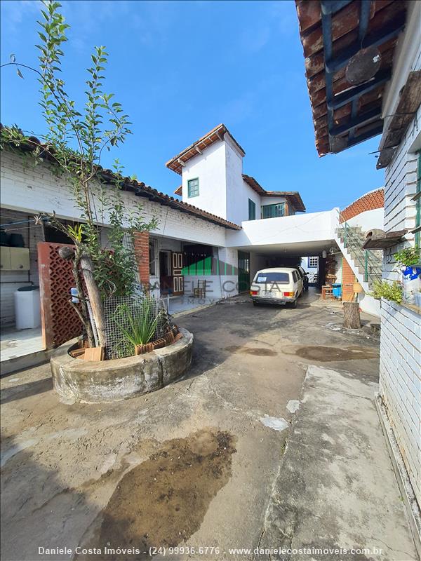 Casa a Venda no Centro em Resende