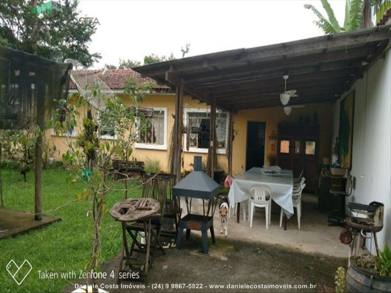 Casa a Venda no Centro em Penedo (Itatiaia)