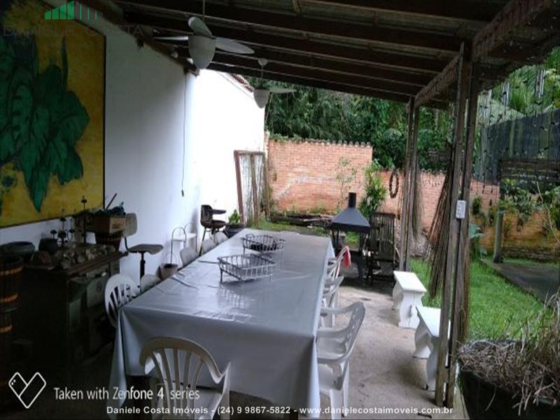 Casa a Venda no Centro em Penedo (Itatiaia)