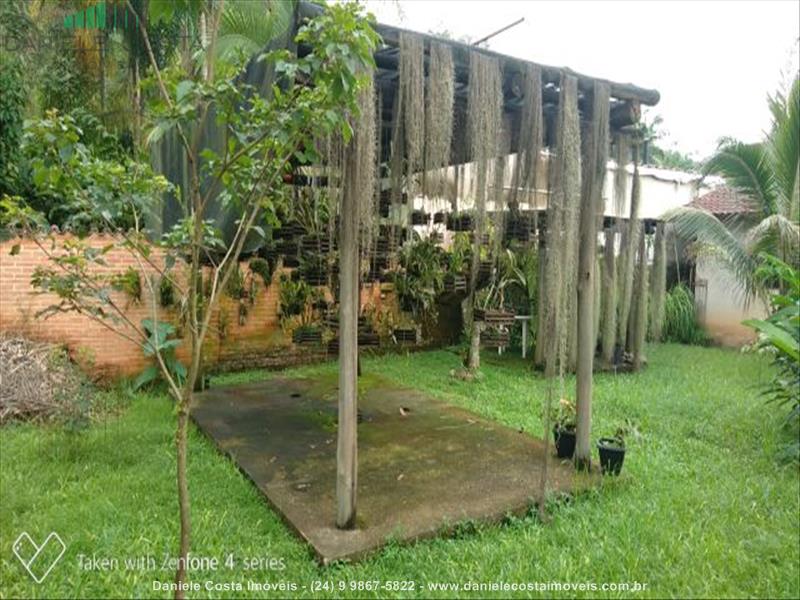 Casa a Venda no Centro em Penedo (Itatiaia)