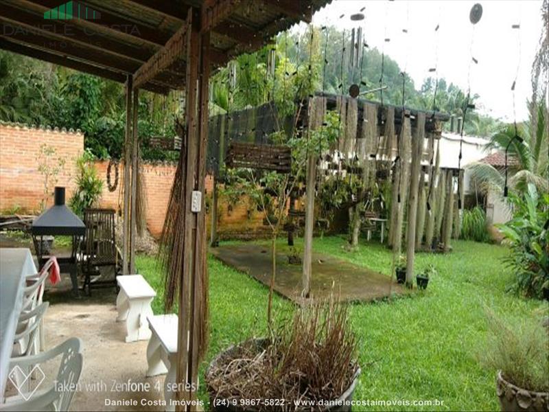 Casa a Venda no Centro em Penedo (Itatiaia)