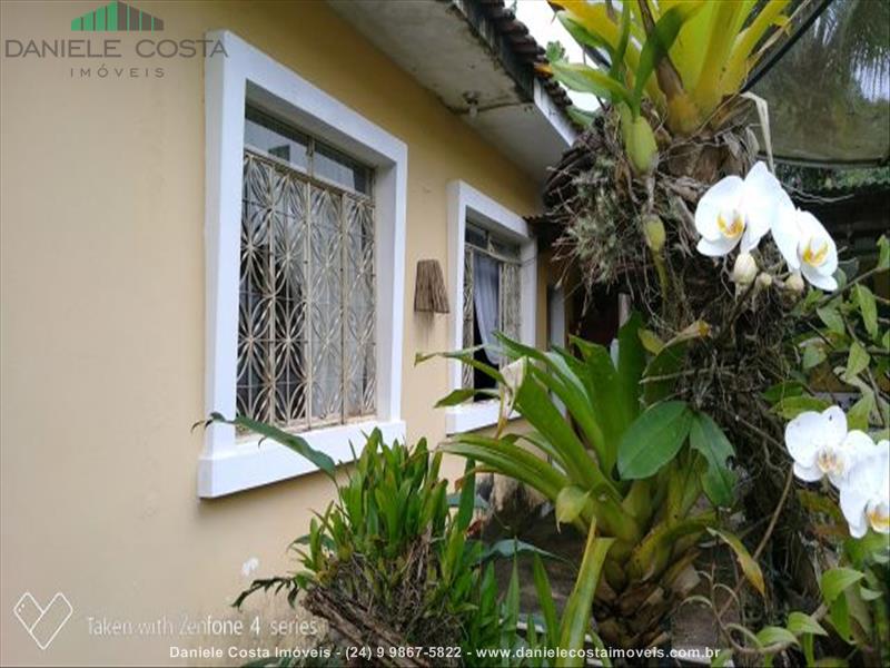 Casa a Venda no Centro em Penedo (Itatiaia)