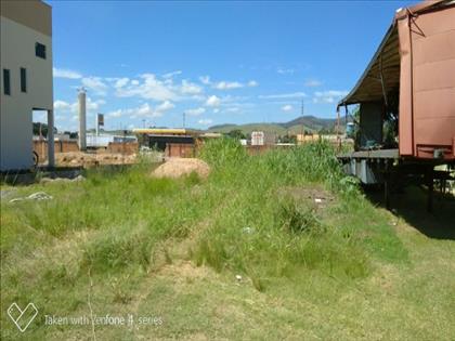 Terreno à Venda